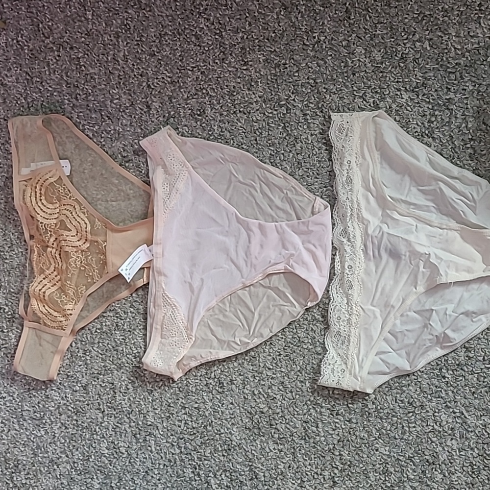 3 SAMPLE never worn Chantelle X underwear